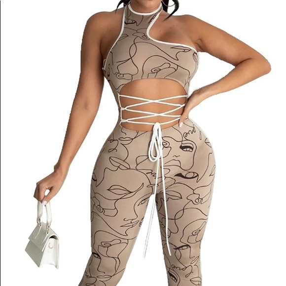 Stylish Jumpsuit - Picture 1 of 3
